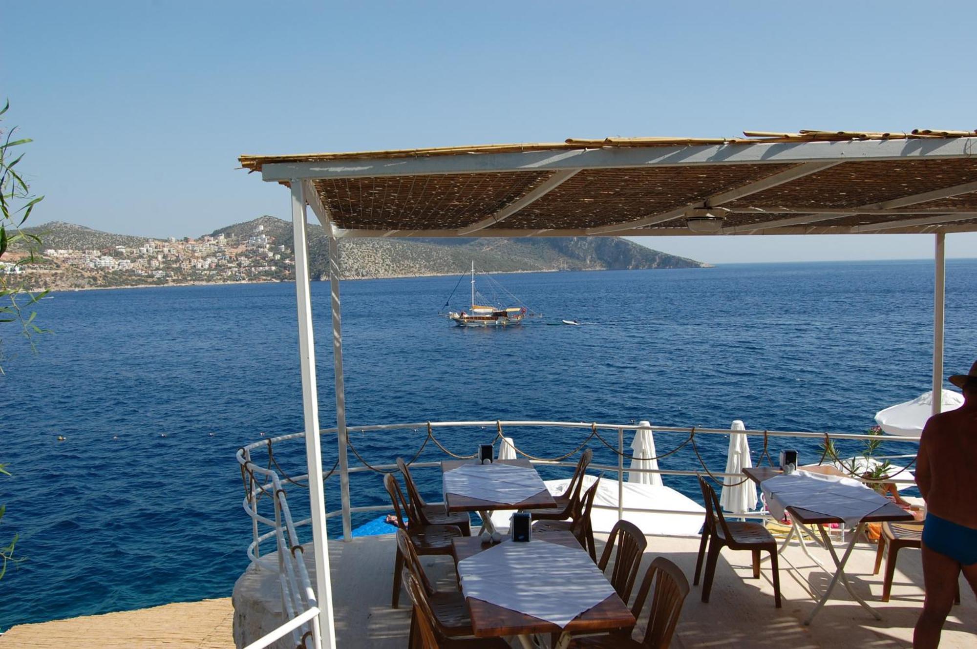 Caretta Hotel Калкан Экстерьер фото