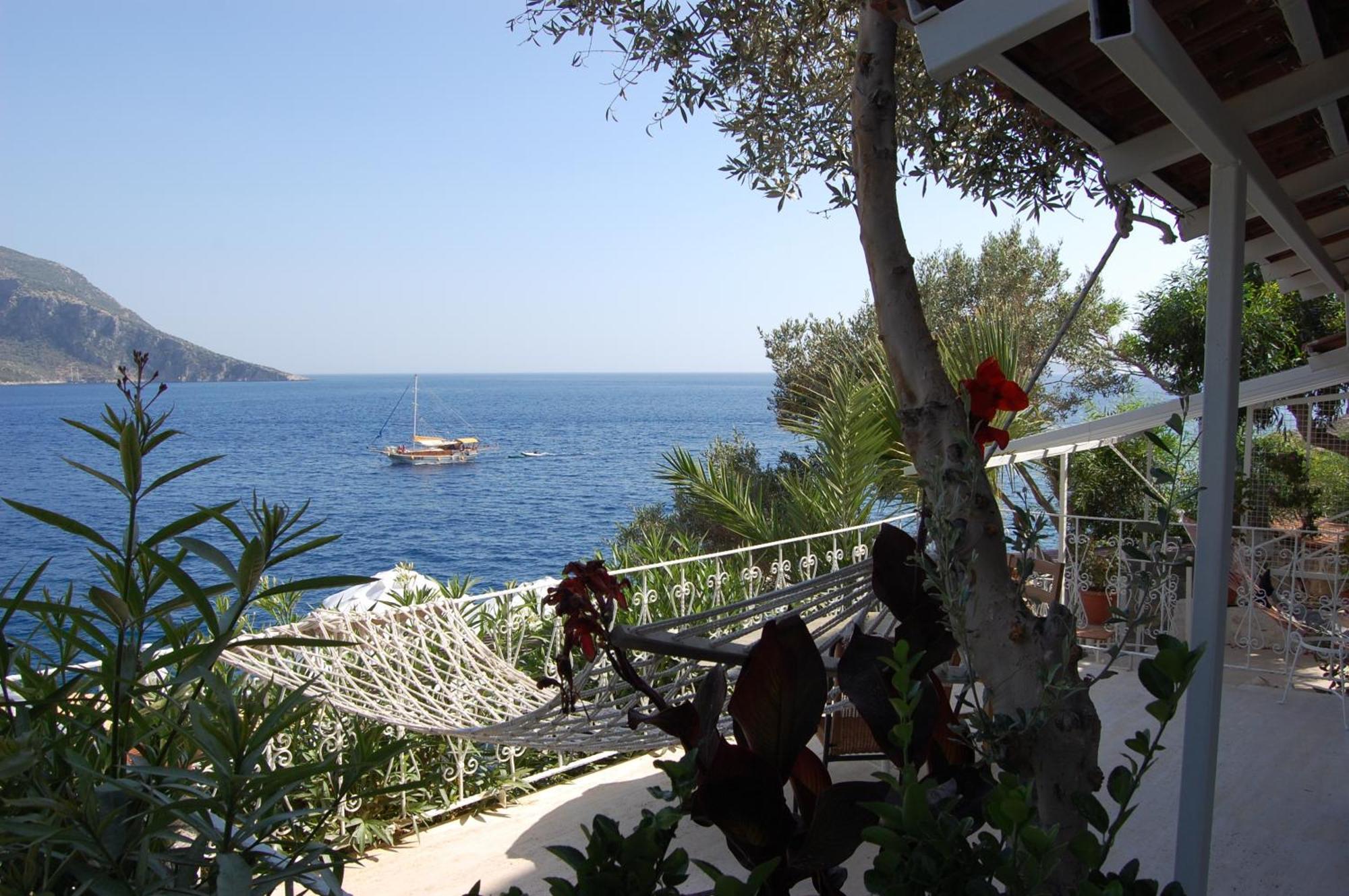 Caretta Hotel Калкан Экстерьер фото
