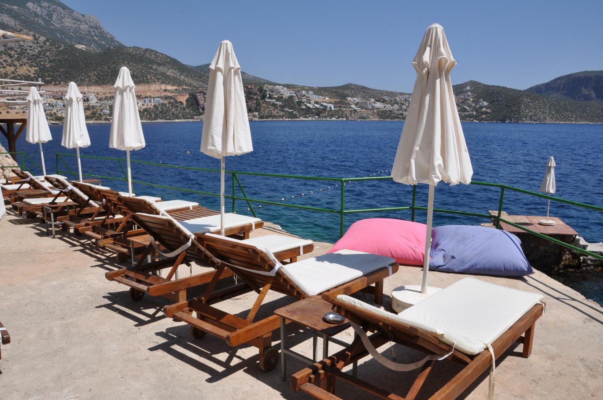 Caretta Hotel Калкан Экстерьер фото